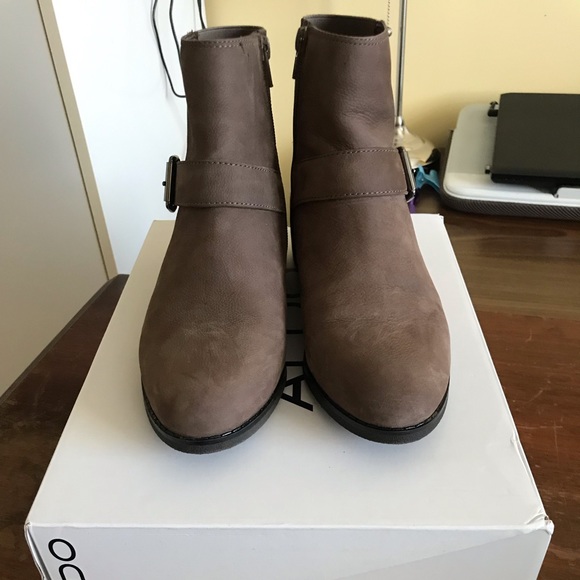 Brand New Never Worn Aldo Short Boots Size 7.5 - Picture 2 of 4